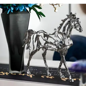 Метална кон, ръчно изработени Мебели Статуя на животно Сребро Кон Выдалбливают Скелет Метална скулптура Модерна декорация за дома