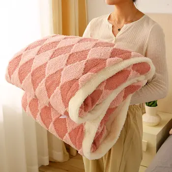 Меко и удобно утолщенное одеало за спане, имитирующее Плюшено зайче, Есен-зима, топло одеяло за легла, утяжеленное одеяло в шахматна дъска модел